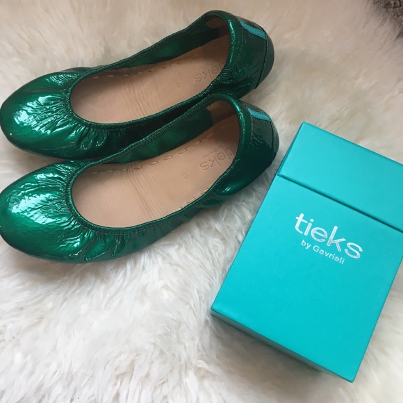 emerald green tieks